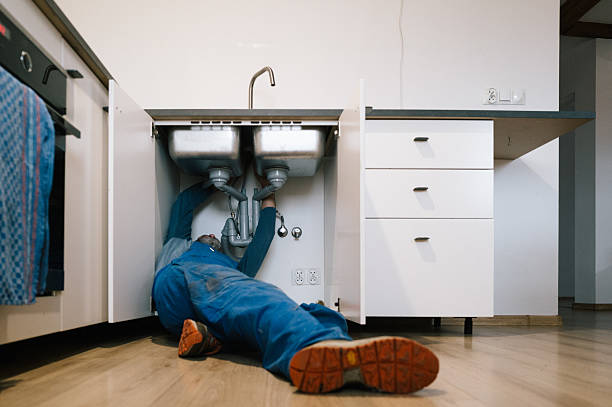 Professional Leak Detection technician working in Longmeadow, MA